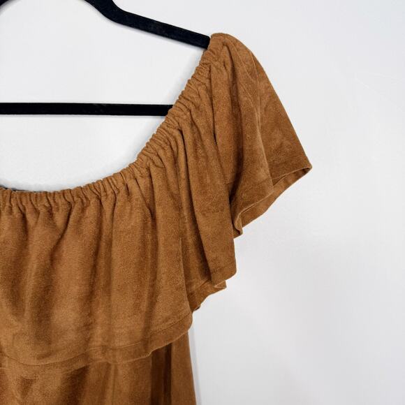 Cupcakes and Cashmere Medium Brown Tan Jennings Faux Suede Off The Shoulder Top - Picture 6 of 12